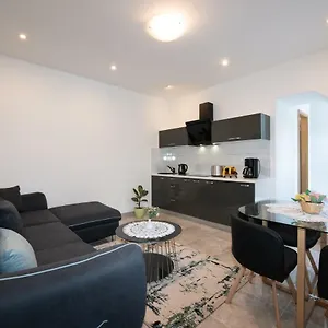 Emili Apartment